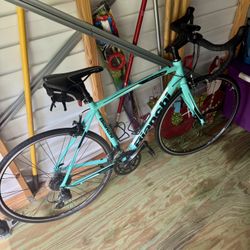 Bianchi Women’s Road Bike