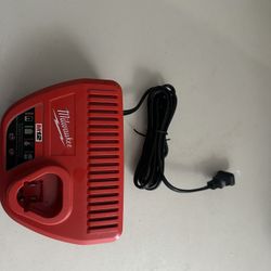 M12 Charger 