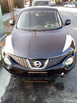 Nissan Juke Black SUV