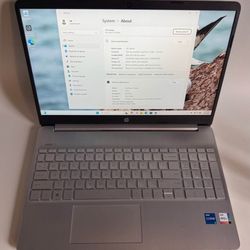 HP 15-DY5024NR Laptop (12th Gen, Intel Core i5, 8 GB RAM, 512 GB SSD)