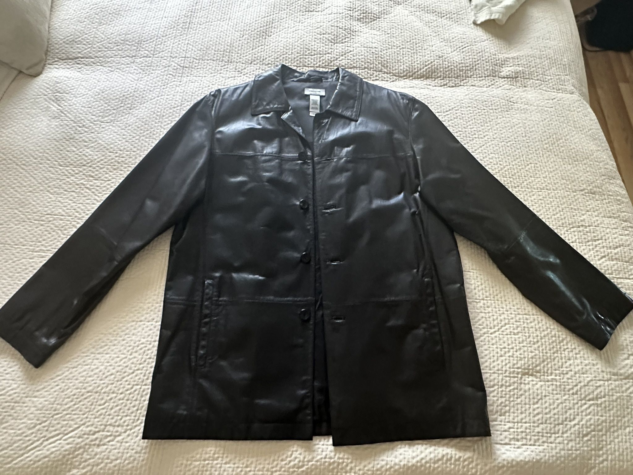Liz Claiborne Men’s Fine Leather Jacket