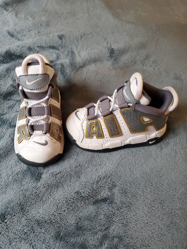 Nike More Air Uptempo Size 6 Toddler Used