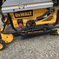 Dewalt Table Saw With Rolling Table, GOOD CONDITION