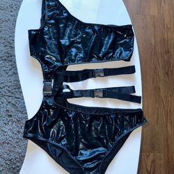 Rave Black Cut Out Bodysuit 🖤✨