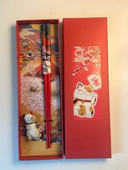 Chinese lucky cat chopsticks and holder