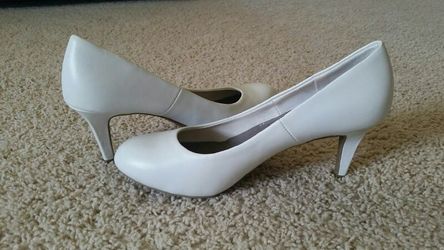High heel shoes