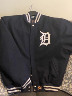 Multiple 3xl jackets Wool and Starters for the Real Detroit lover.