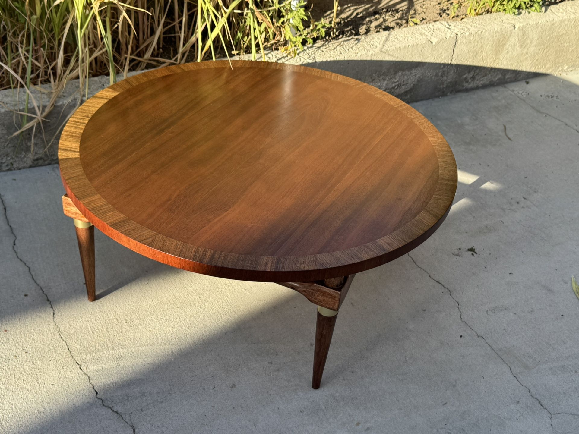 Round Mid-Century Modern Coffee Table by Lane Furniture Company, 1957
