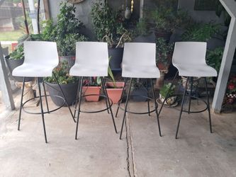Nice swivel chairs in good condition