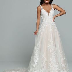 Davinci Bridal Gown Size 16 NWT