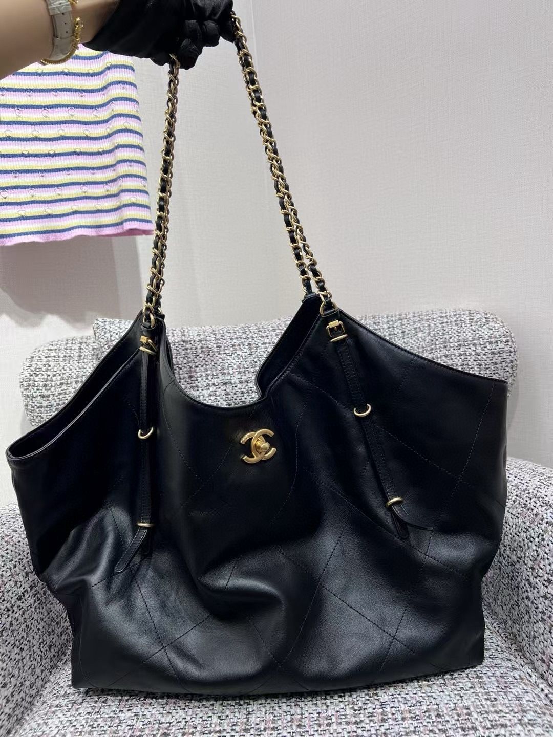 Chanel 25s shoulder bag maxi tote black