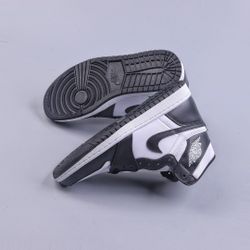 Jordan 1 Black White 21