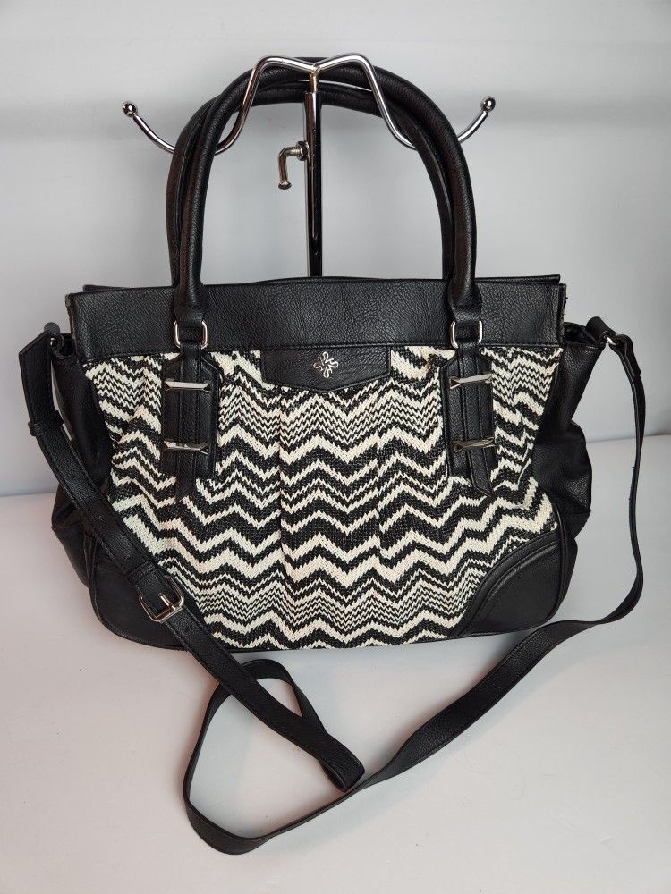 SIMPLY VERA by Vera Wang Black White Chevron Satchel Handbag/ crossbody purse.