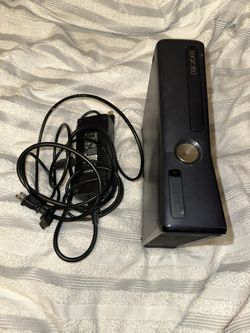Xbox 360 With Power/HDMI Cords