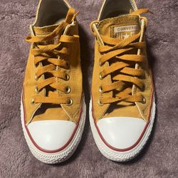 Unisex Sz5m/7w Mustard Yellow Suede  Chuck Taylor All Star Low Top Lace Ups