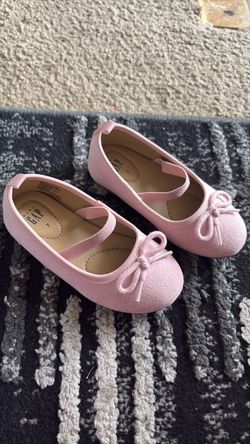 Gap ballet shoes size 7 toddler