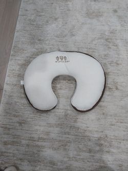 Boppy / Nursing Pillow
