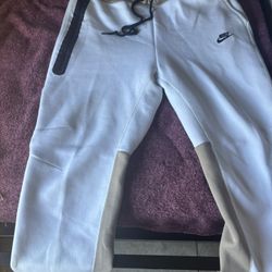 Nike Tech Sweat Pants 