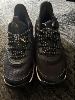 Curry basketball shoes