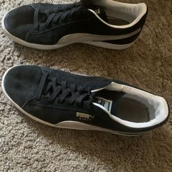 Suede Pumas