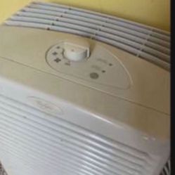 AIR PURIFIER 