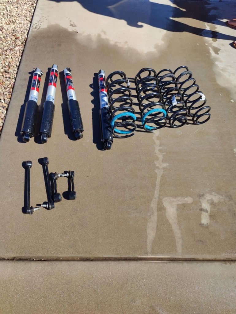 Shocks, Springs, and Arms Off A 2020 Jeep Rubicon Gladiator 