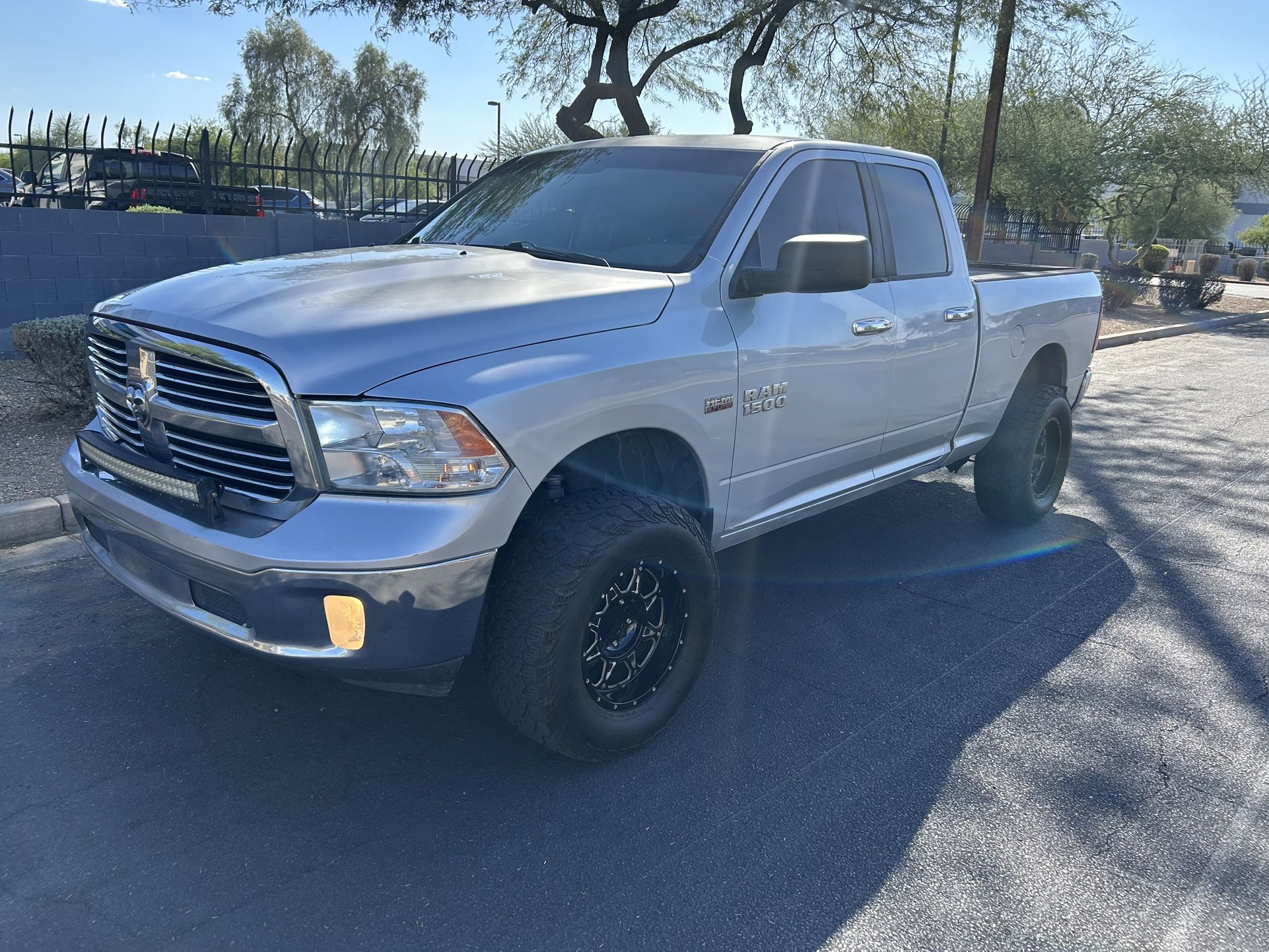 2015 Dodge Ram 1500 2WD V8 5.7 Hemi