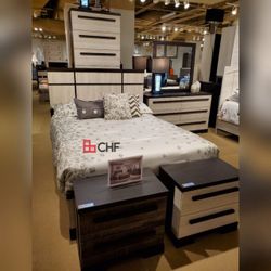 4 pc queen or king bedroom set (Matters and chest sell seperately )