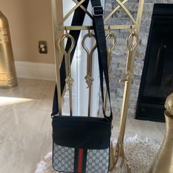 Crossbody 