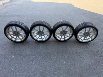 4 used Niche Rims 19” with 3 good tires