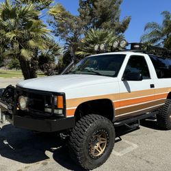 1999 Chevy Restored With Original Parts New Engine  Recent Professional Upgrades 30K+ in receipts from Burbank off-road shop 	•	Brand-new Vortec engin