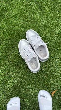 Jordan 1 Low Silver Size 4 Youth