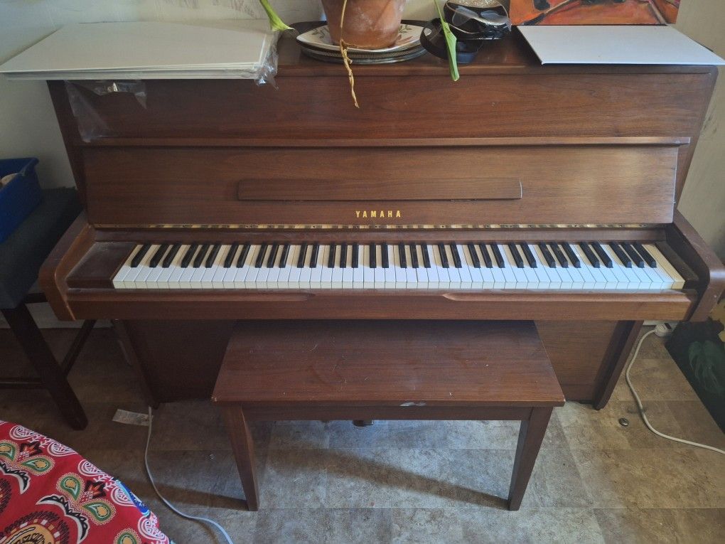 Free Piano For Pick Up - Needs Repairs. Fresno, CA
