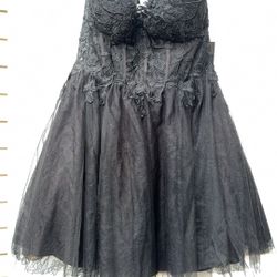 Black Strapless Short Dress With Lace Embroidery , Intricate Floral Patterns.