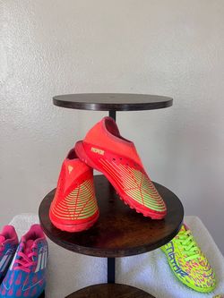 Adidas Predator kids Soccer Cleats
