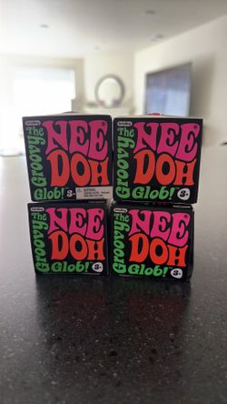 Groovy Glove Needo