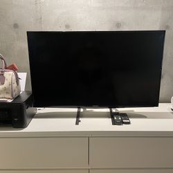 Insignia TV 40-inch
