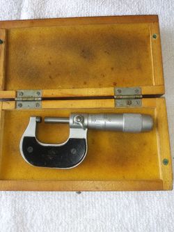 Flower 0-1 Micrometer .001