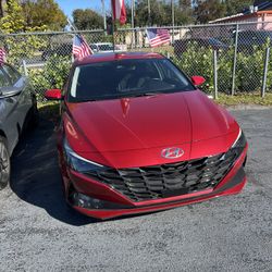 2023 Hyundai Elantra 
