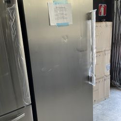 Frigidaire Up Right Freezer In Stainless Steel New Open Box With Ice Maker