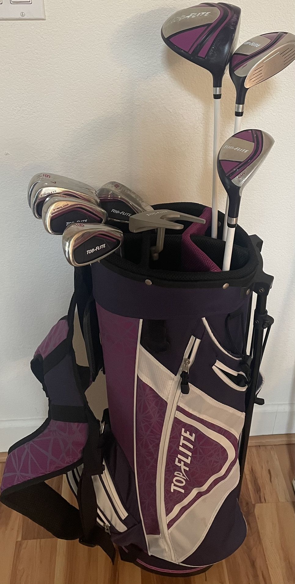 Top Flite Women’s Golf Club Set w/Bag Right Handed