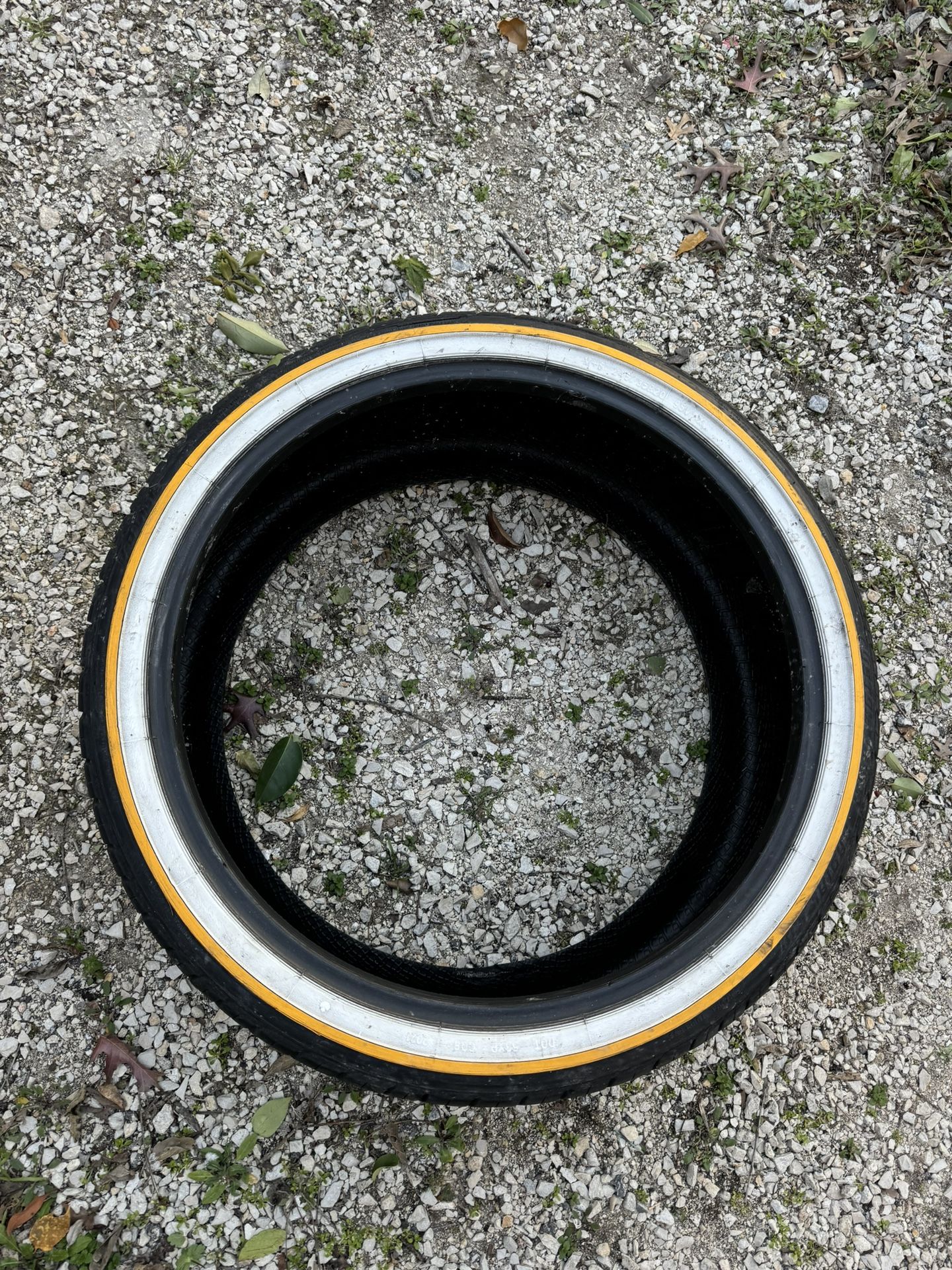 Vogue Tire 245/35/20