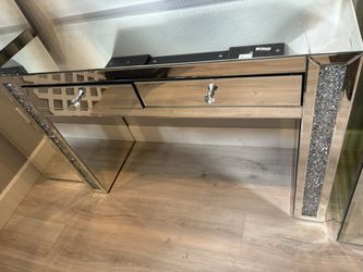 Diamond Mirrored Vanity 