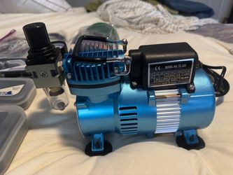 Airbrush compressor, 4 airbrushes