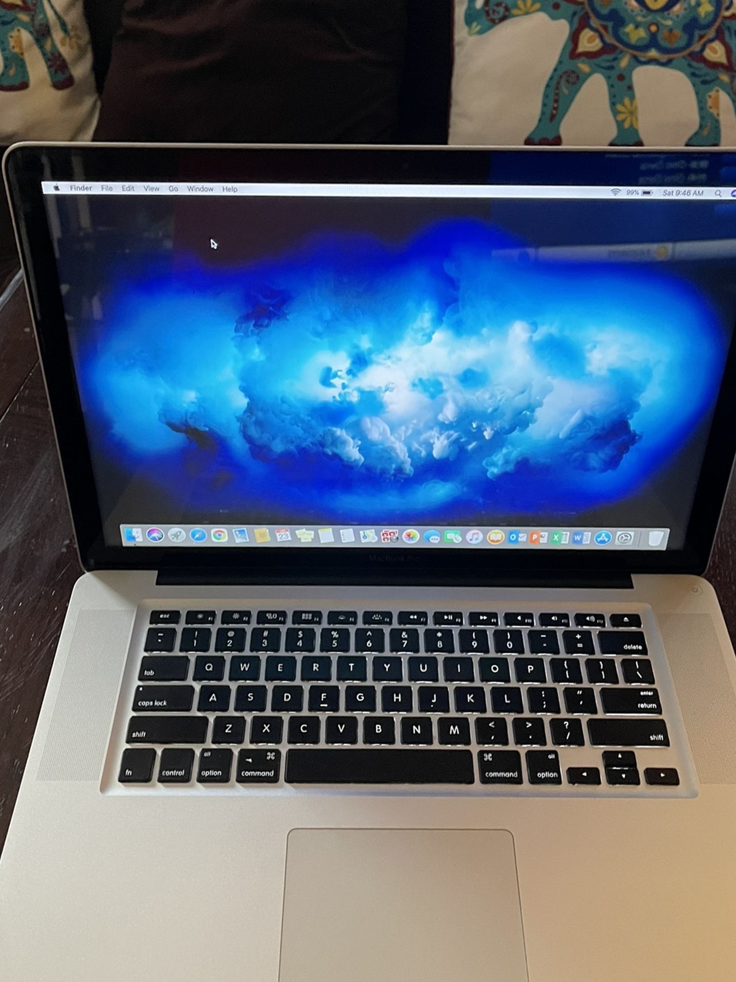 Apple MacBook Pro 15 Inch i7 Process 10 GB Ram