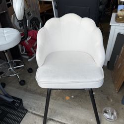 Brand New Chair She’ll Design 