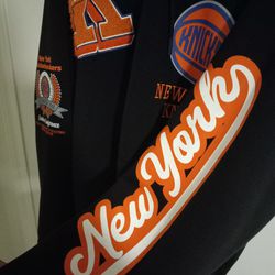 New York KNICKS hoodie 2XL