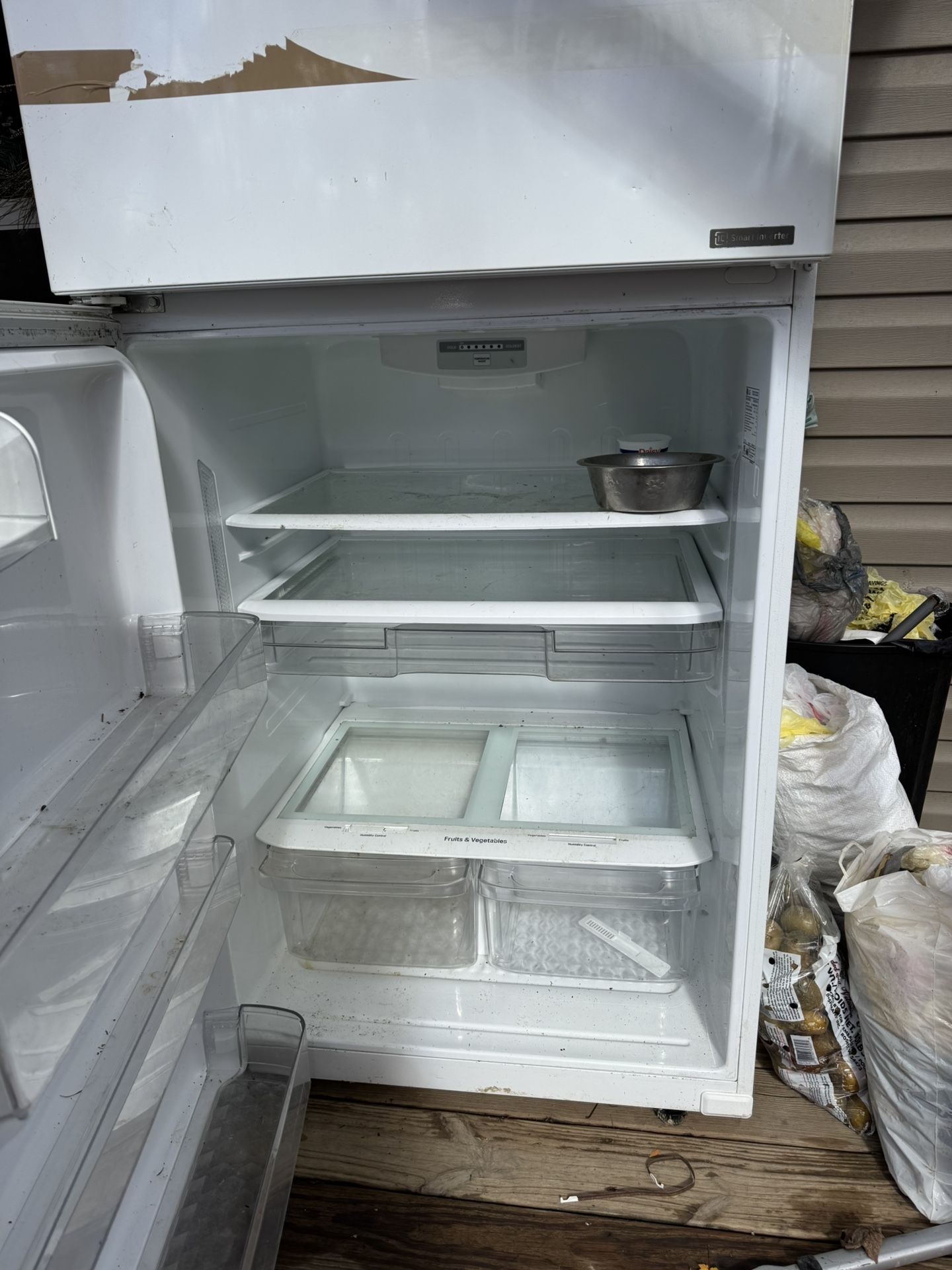 Refrigerator