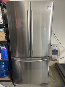 Samsung French Door Refrigerator – Excellent Condition – $450 firm