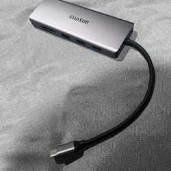 USB-C Hub 